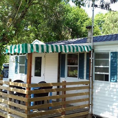 ホテル Camping Les Peupliers Saint-Pere-en-Retz エクステリア 写真