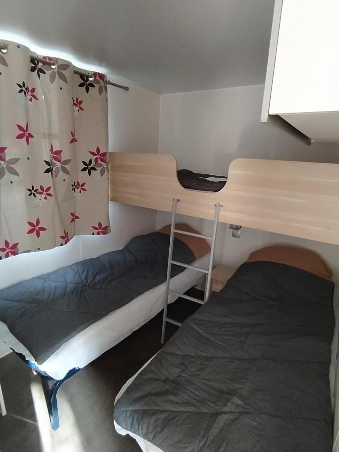 ホテル Camping Les Peupliers Saint-Pere-en-Retz エクステリア 写真