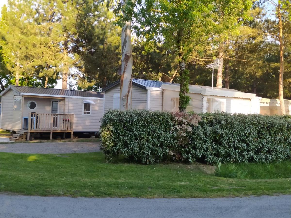 ホテル Camping Les Peupliers Saint-Pere-en-Retz エクステリア 写真